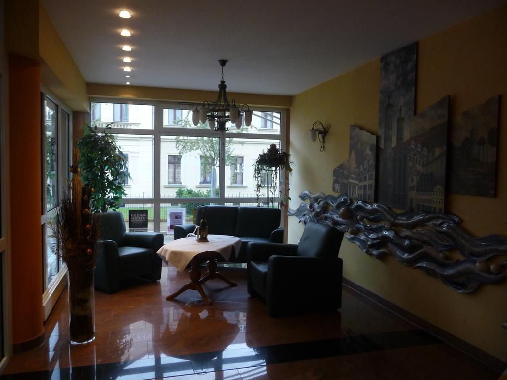 Hotel Stadt Naumburg ภายนอก รูปภาพ